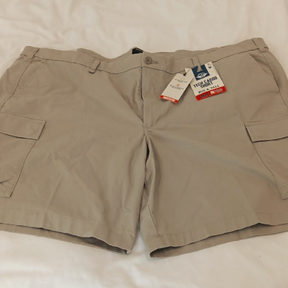Men's Dockers Tan Cargo Shorts  Sz 50